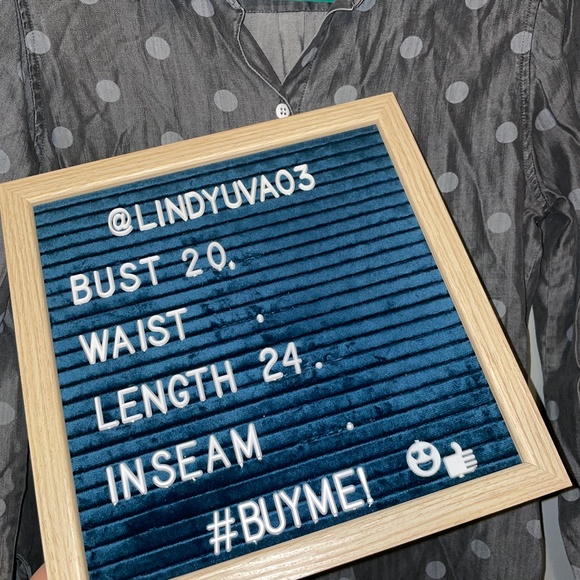 EUC Foxcroft Shaped Polka Dot Button Down Shirt 8P - Picture 7 of 7